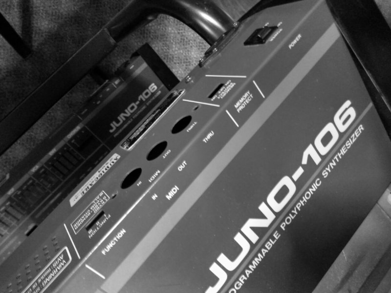 Roland Juno 106