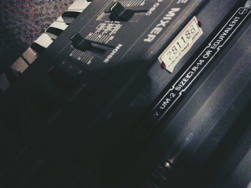 Roland SH101